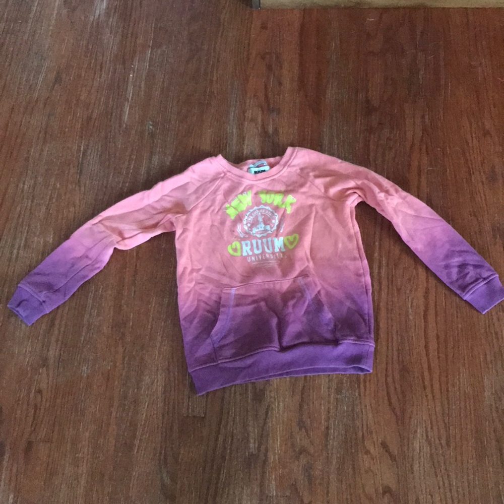 Young girls sweatshirt top